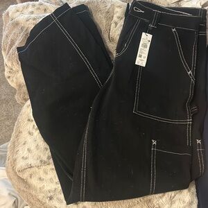 garage cargo pants never worn!! size 5!!